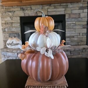 Gorgeous Stacked Pumpkin Decor-NWT